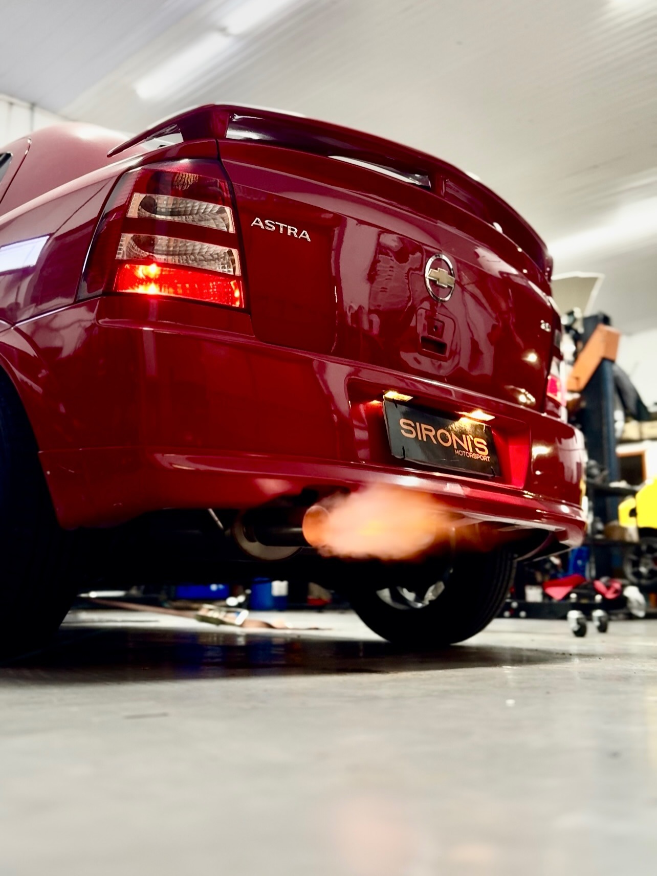 Chevrolet Astra preparado em teste na oficina da SIRONI´S MOTORSPORT